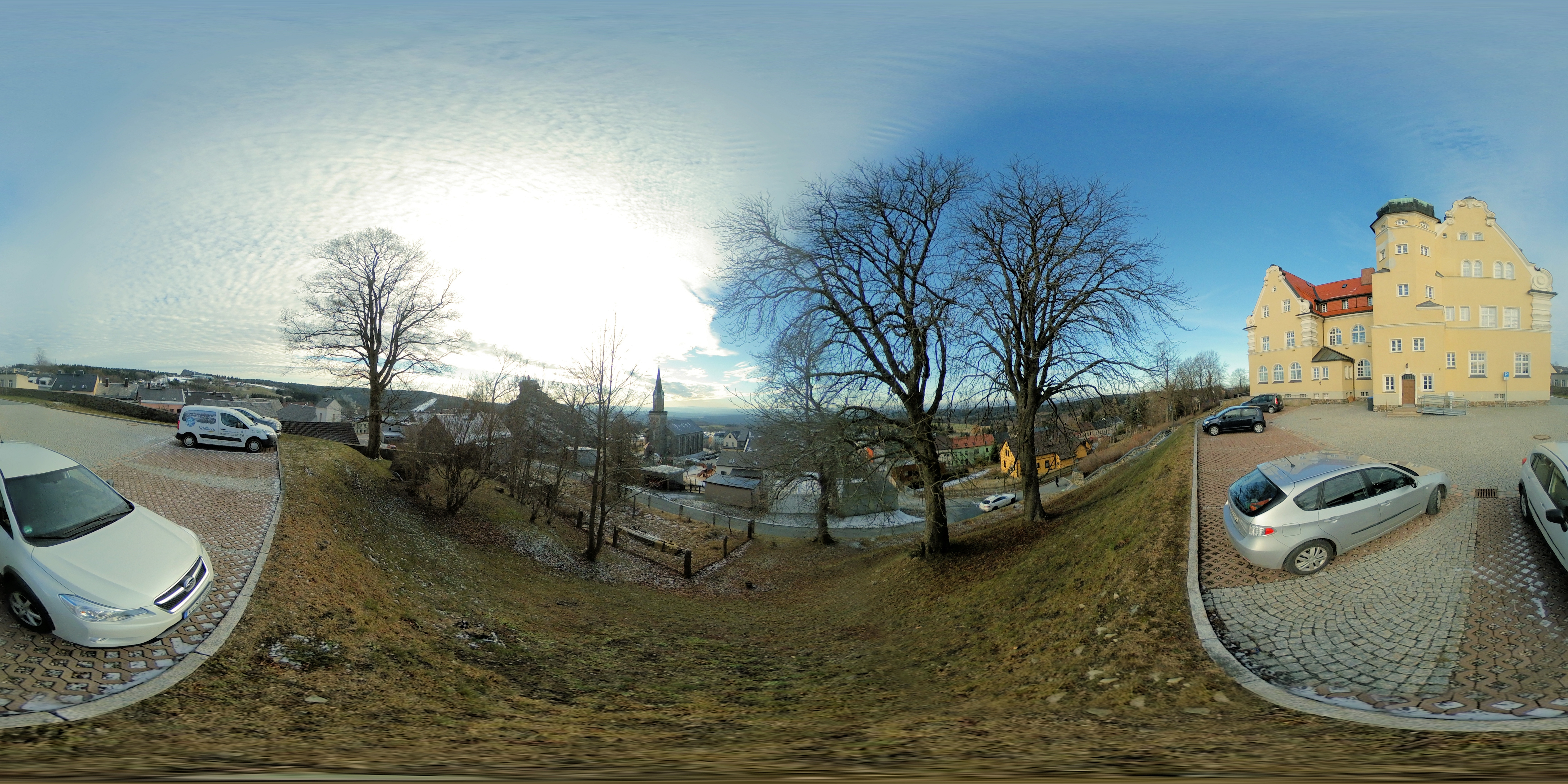 Schöneck Rathaus mit Kirche